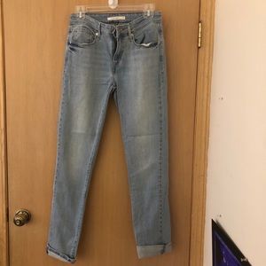 Levi’s Mid Rise Light Wash Skinny Jeans